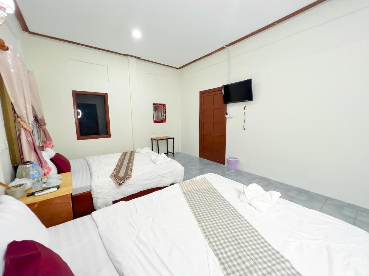 Lotus Blanc Homestay Battambang Exterior photo