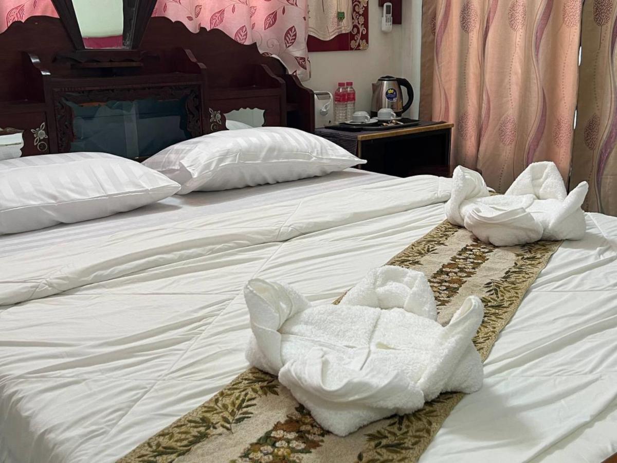 Lotus Blanc Homestay Battambang Exterior photo