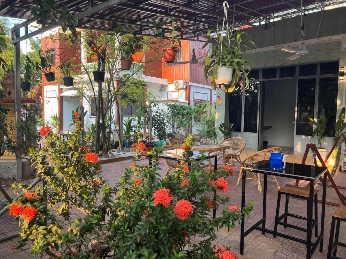 Lotus Blanc Homestay Battambang Exterior photo